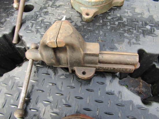 CLIPPER SMALL BLACK VISE