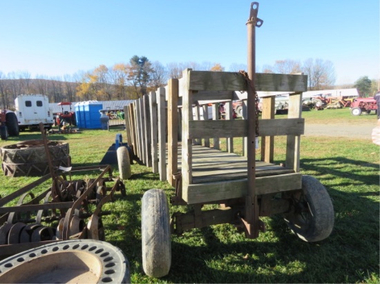 WOOD FEEDER WAGON