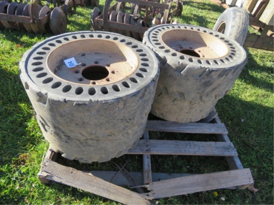 NEW HOLLAND SKIDSTEER TIRES