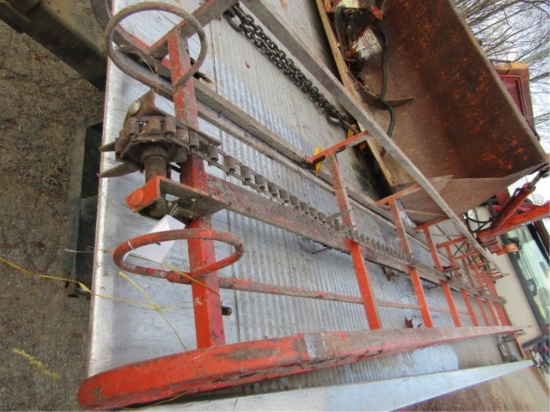 17 FT HAY ELEVATOR