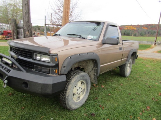 1995 CHEVY 1500 4X4 5 SPEED V8 293,277MILES,