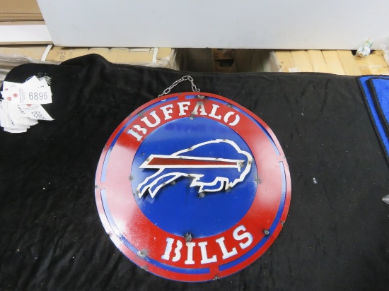 METAL BILLS SIGN