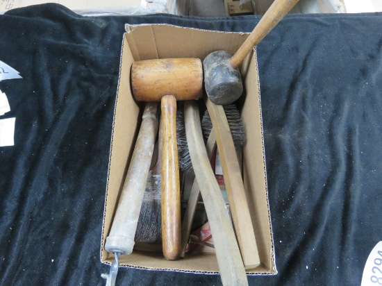 BOX OF HAMMERS, SCRAPER, BRUSHES