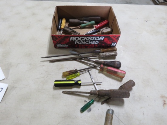 VARIOUS SCREWDRIVERS