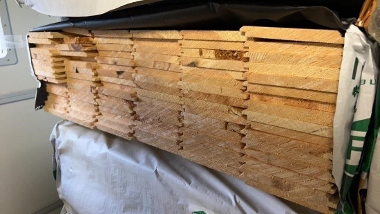 8'LX8"WX3/" THICK SHIPLAP PALLET