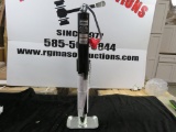 REESE TOW POWER 2000LB CAPACITY IMPLEMENT JACK