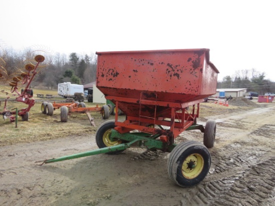 KILBROS 300 GRAVITY WAGON WITH JOHN DEERE RUNNING GEAR