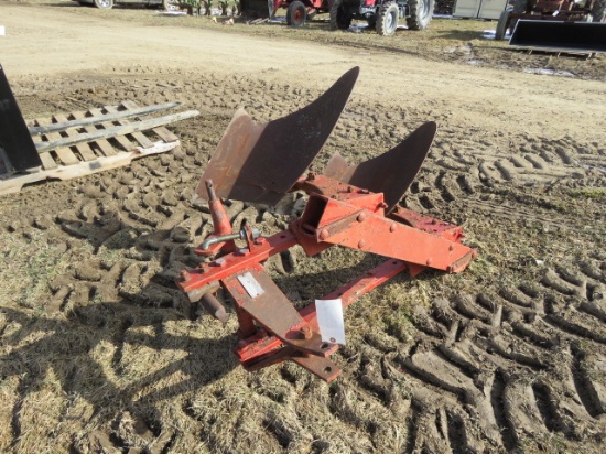 INTERNATIONAL 3PT HITCH 2 BOTTOM PLOW