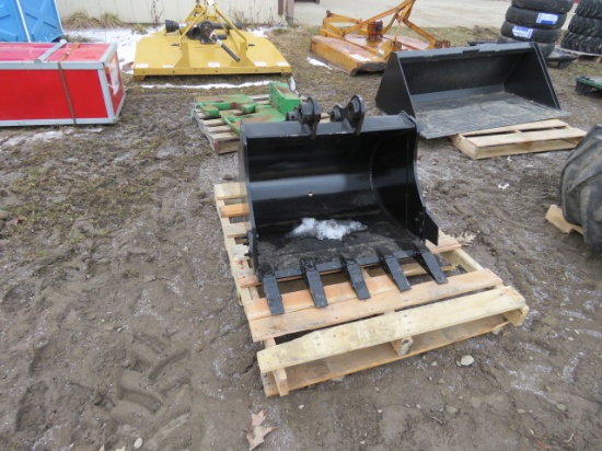 LANDHERO 30" MINI EXCAVATOR BUCKET NEVER USED