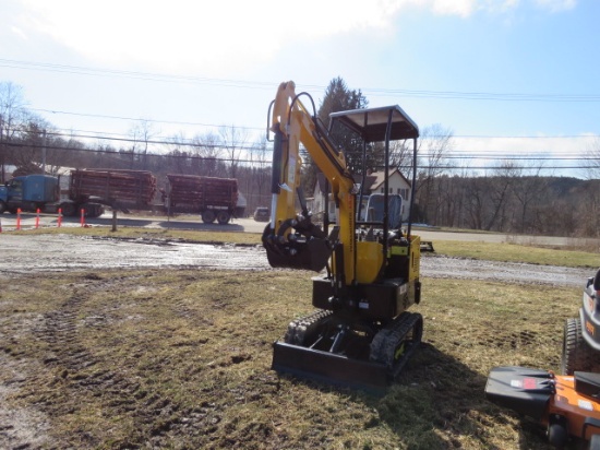 AGT INDUSTRIES H12 MINI EXCAVATOR