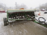 JOHN DEERE 8250 GRAIN FILL 18 HOLES WITH SEED BOX AND FERTILIZER