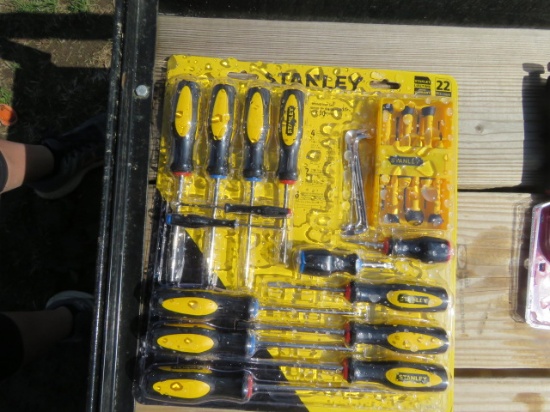 NEW CRAFTSMAN 22PC SCREWDRIVER SET
