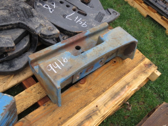 FORD WEIGHT BRACKET