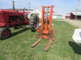 3PT HITCH HYDRAULIC FORK LIFT
