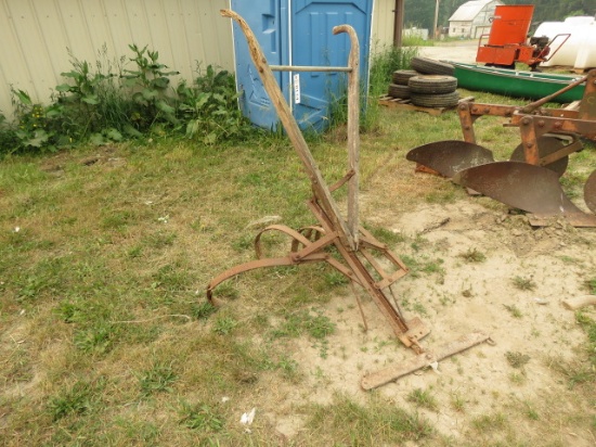WALK BEHIND /PULL CULTIVATOR