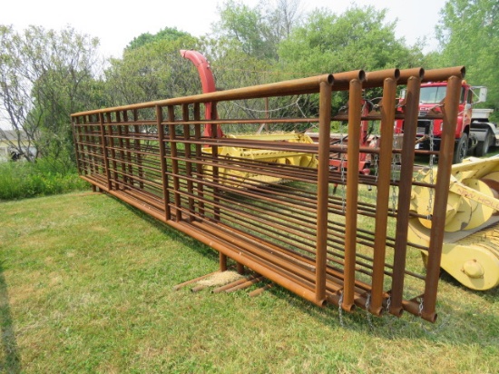 HEAVY DUTY 24FT FREE STANDING CATTLE PANELS