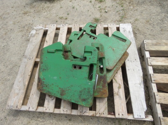 JOHN DEERE 100LB TRACTOR SUITCASE WEIGHTS