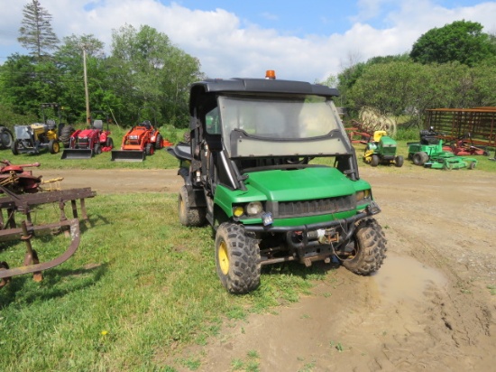 JOHN DEERE GATOR HPX DOORS ARE OFF IN BOX