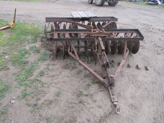 JOHN DEERE 7FT TOW BEHIND DISC