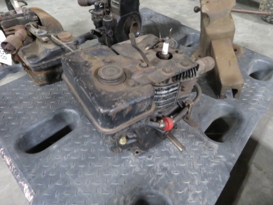 BRIGGS & STRATTON ENGINE