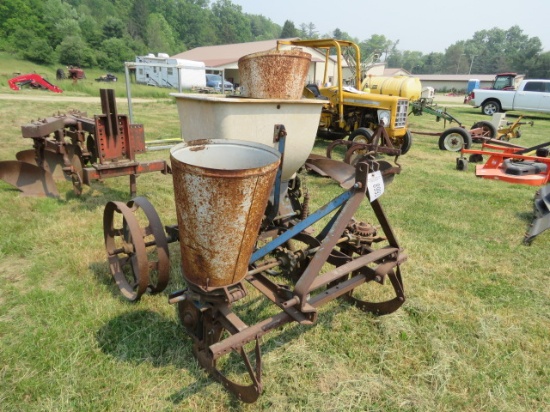 FORD 309 3PT 2 ROW CORN PLANTER STEEL WHEEL