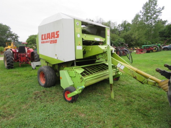 CLAAS ROLLANT 250 ROUND BALER