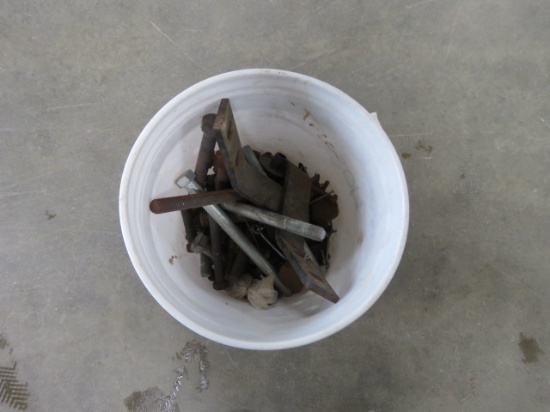 5 GALLON BUCKET WITH BOLTS & SMALL DRAWBARS