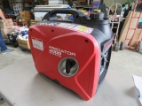 PREDATOR 2000 INVERTER GENERATOR 1600 RUNNING WATTS, 2000 PEAK WATTS RUNS & WORKS