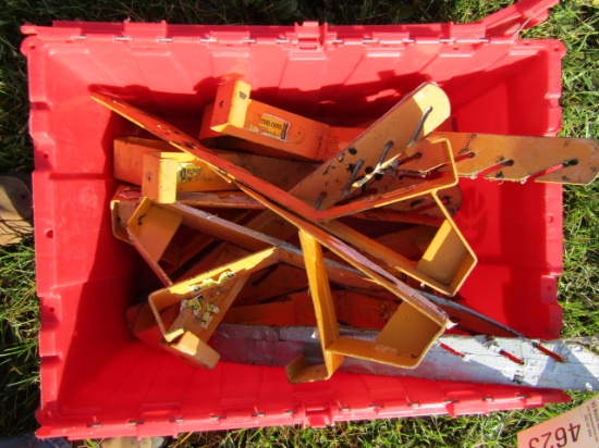 YELLOW LADDER JACKS