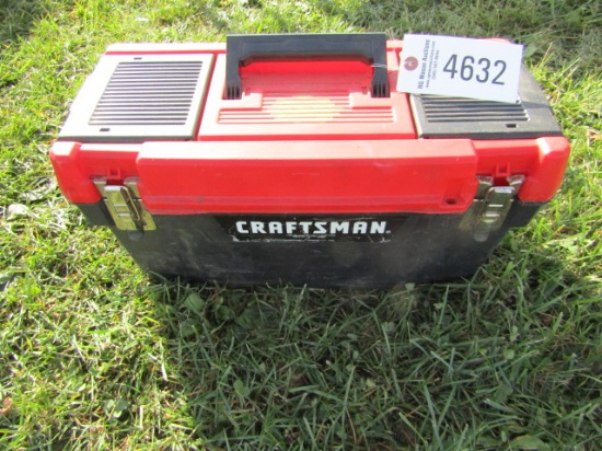 PLASTIC CRAFTSMAN TOOL BOX