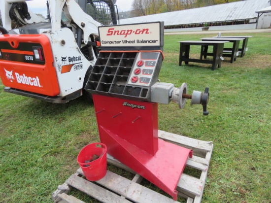 SNAP ON COMPUTER WHEEL BALANCER