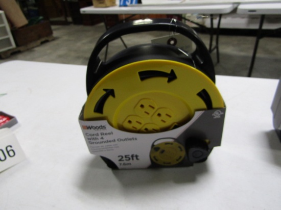 WOODS CORD REEL WITH GROUNDED OUTLETS
