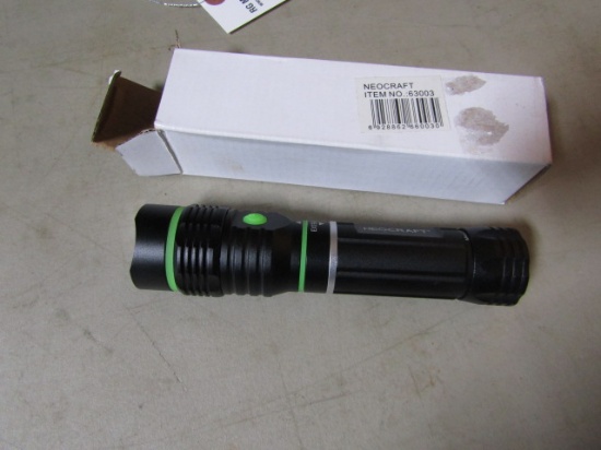 NEW NEOCRAFT FLASH LIGHT