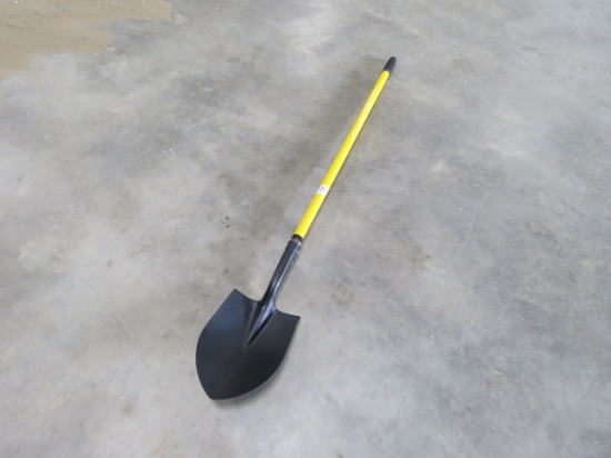NEW ROUND POINT SHOVEL WITH FIBERGLASS HANDLE
