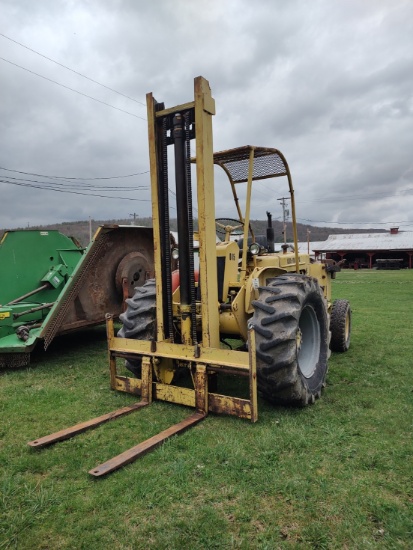 ALLIS CHALMERS D15 FORKLIFT WITH 22FT LIFT