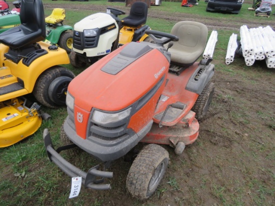 HUSQUVARNA YTH22V42LS LAWN TRACTOR W/ 42" DECK