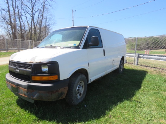 2010 CHEVY EXPRESS VAN - DOES NOT RUN