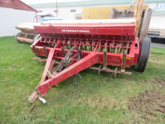 INTERNATIONAL SEEDER - HAS HYDRAULICS