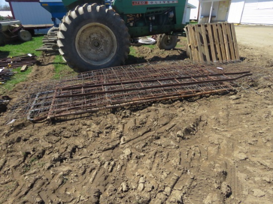 GROUP OF FENCE PANELS AND GATES