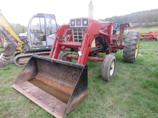 INTERNATIONAL 766 FARMALL 2WD 2 SETS OF OUTLETS