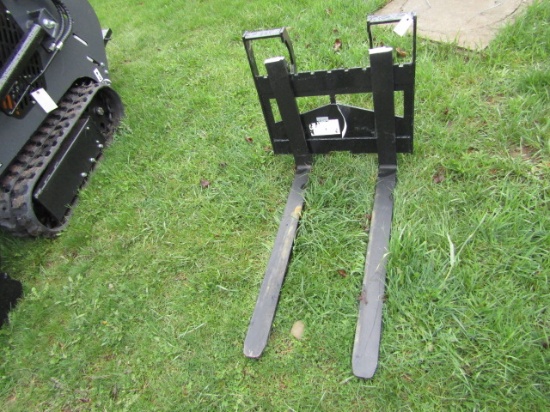DINGO WALK BEHIND SKIDSTEER PALLET FORKS NEW