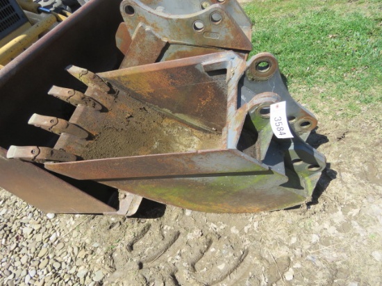 NEW HOLLAND 18" BACKHOE BUCKET