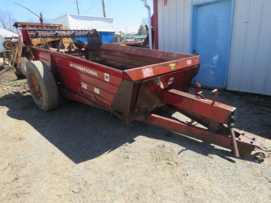 INTERNATIONAL 540 MANURE SPREADER