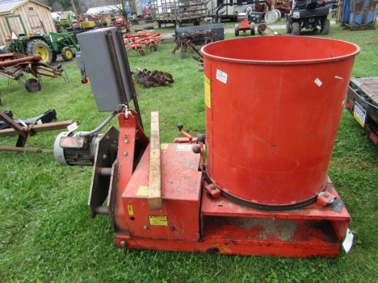 SQUARE BALE SHREDDER