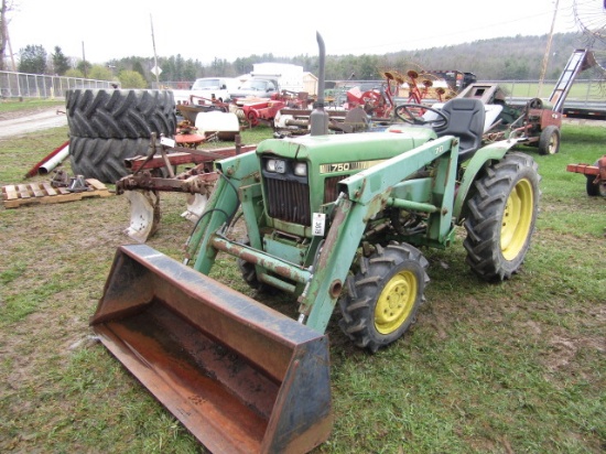JOHN DEERE 750 TRACTOR WITH JOHN DEERE 70 LOADER