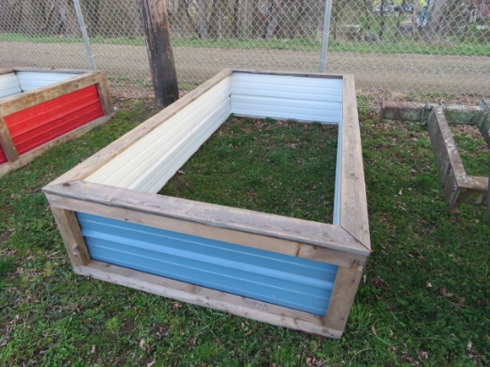 RAISED GARDEN BED- METAL