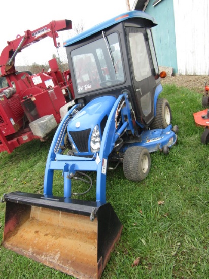 NEW HOLLAND TZ24DA WITH NEW HOLLAND 10LA LOADER