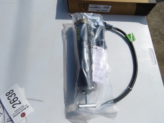 NEW PISTOL GRIP GREASE GUN