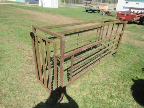 PIG FARROWING PEN