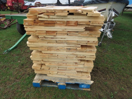 PALLET OF LUMBER DOG EAR FENCE POST